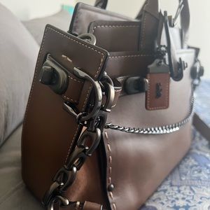 Coach Double Swagger